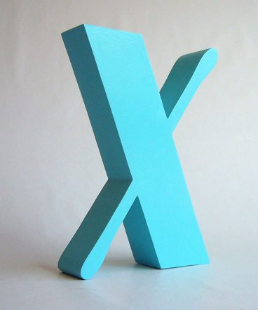 letra de madera x azul turquesa