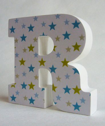 Letra R Decorada Con Estrellitas Sobre Blanco Decoraletras Com