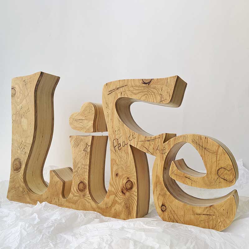 Palabra Life de madera maciza
