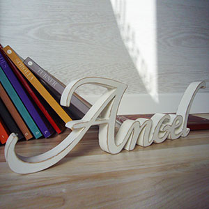 Nombre Angel de madera en blanco envejecido - Imagen 3
