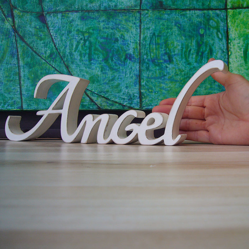nombre angel de madera color blanco