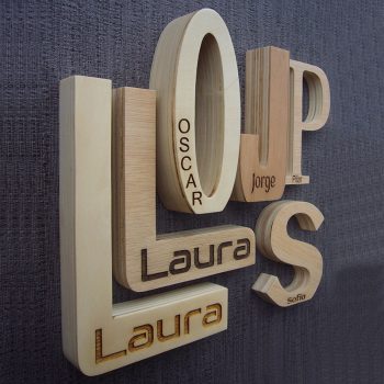letra madera grabada