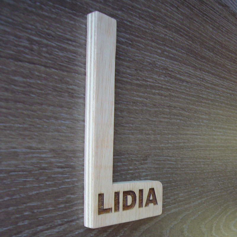 lidia grabado en madera natural - Imagen 2