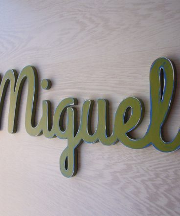 miguel nombre decorado en verde vintage