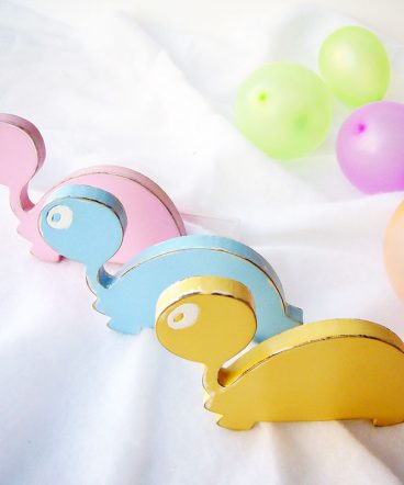 siluetas de tortuguitas de madera