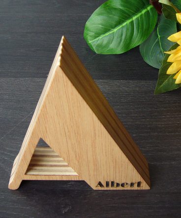 letra a de madera con personalizacion