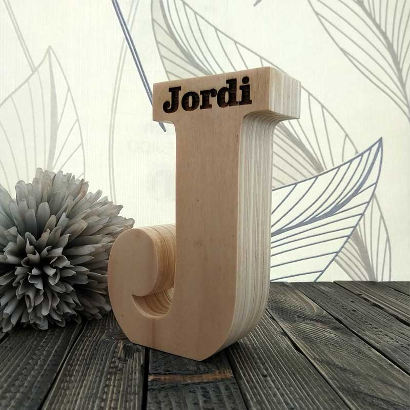 Letra J grabada con el nombre de Jordi - Imagen 6