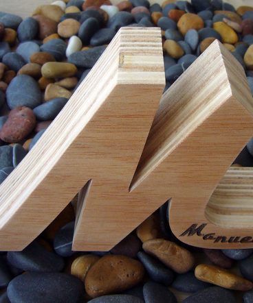 m personalizada de madera