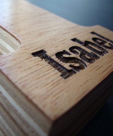 letra i de madera personalizada con nombre