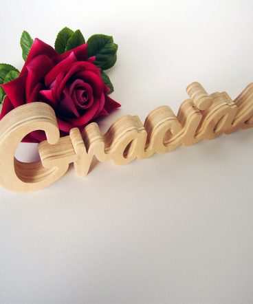 gracias de madera