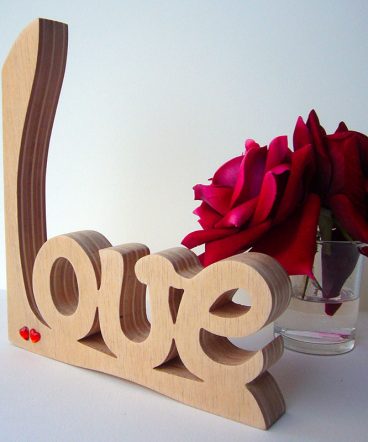 love artesano en madera natural de pino