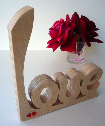 love artesano decorado con corazoncitos