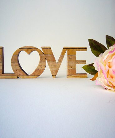 love retro de madera para decoracion del hogar