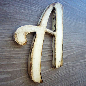 letra a decorada blanco vintage