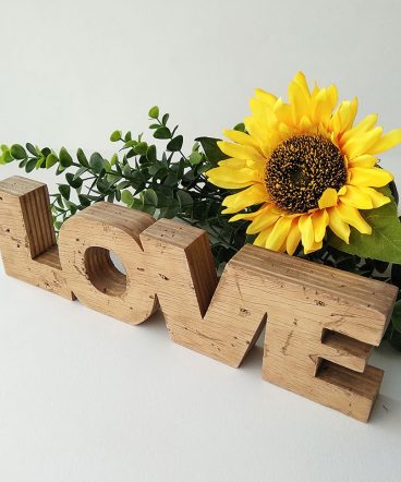 love envejecido y decorado estilo vintage