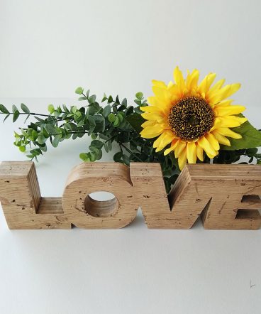 love envejecido con madera reciclada