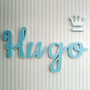 celeste-sobre-blanco-nombre-hugo