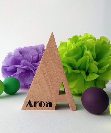 letra a de madera aroa