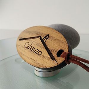 llavero personalizado de roble