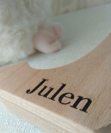 letra grabada con nombre julen