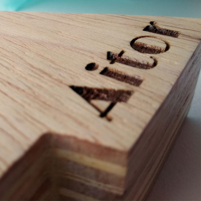 letra grabada con nombre aitor