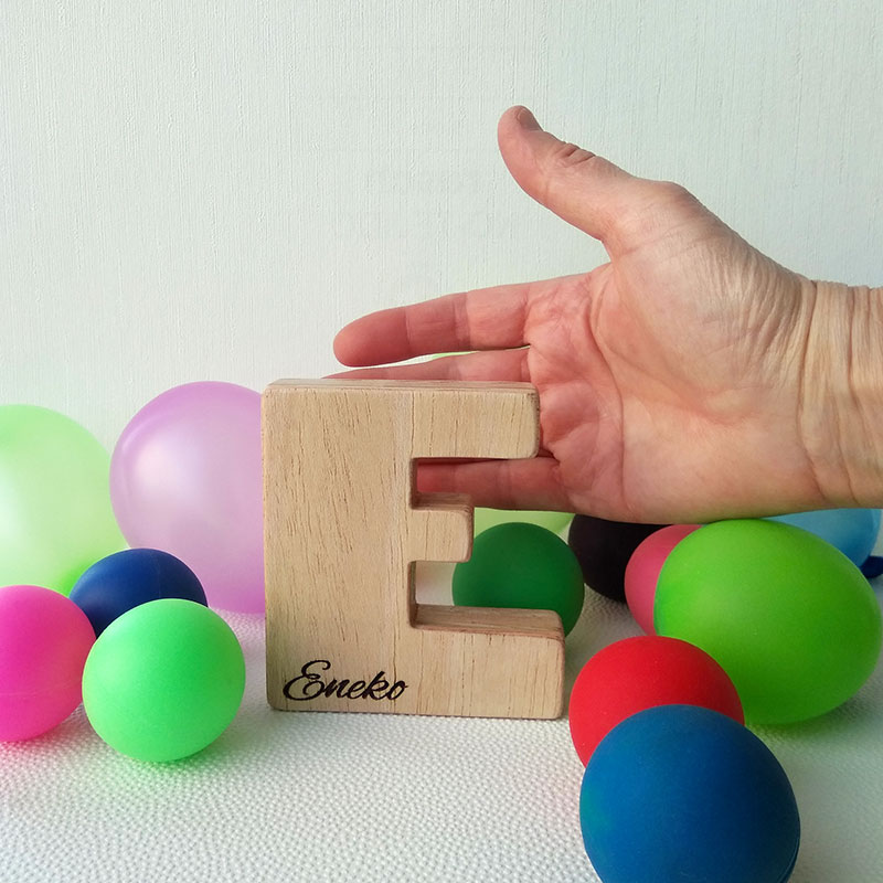 letra e personalizada con nombre eneko
