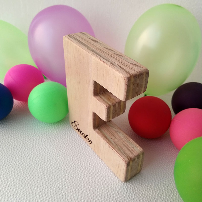 letra e de madera personalizada