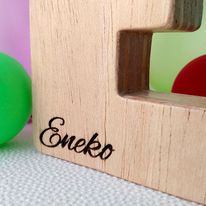 Letra E con nombre Eneko grabado - Imagen 5