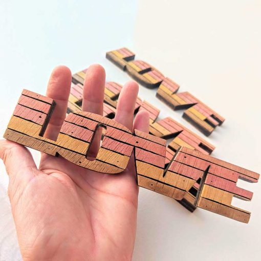 Love pequeño vintage de madera - Imagen 4