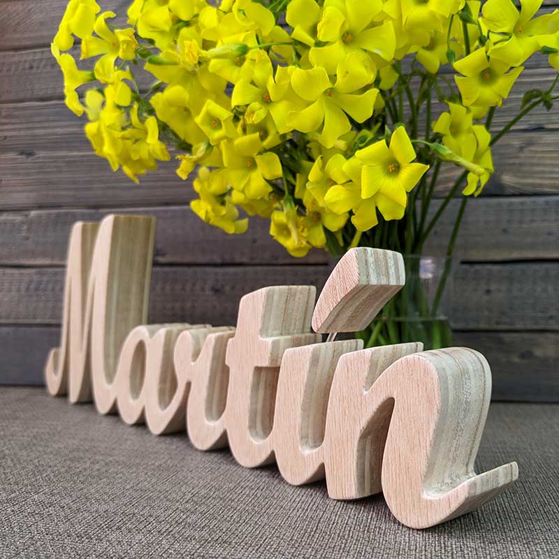 martín nombre de madera natural