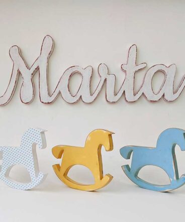 nombre Marta decorado blanco vintage