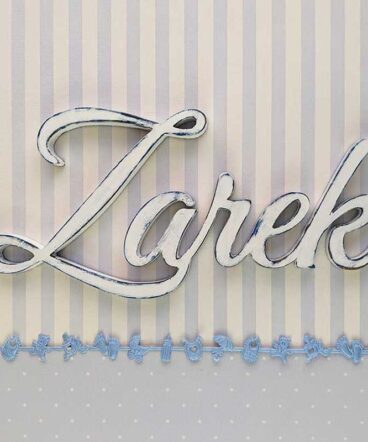 nombre zarek decorado blanco vintage con bordes azules