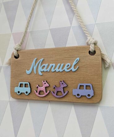 letrero con el nombre de Manuel