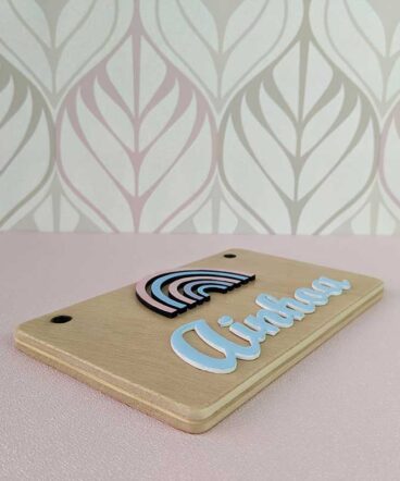 letrero con arcoiris personalizable