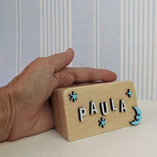letrero de madera de pie personalizado