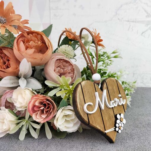 Corazón con flor personalizable
