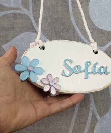 letrero con flores de metacrilato